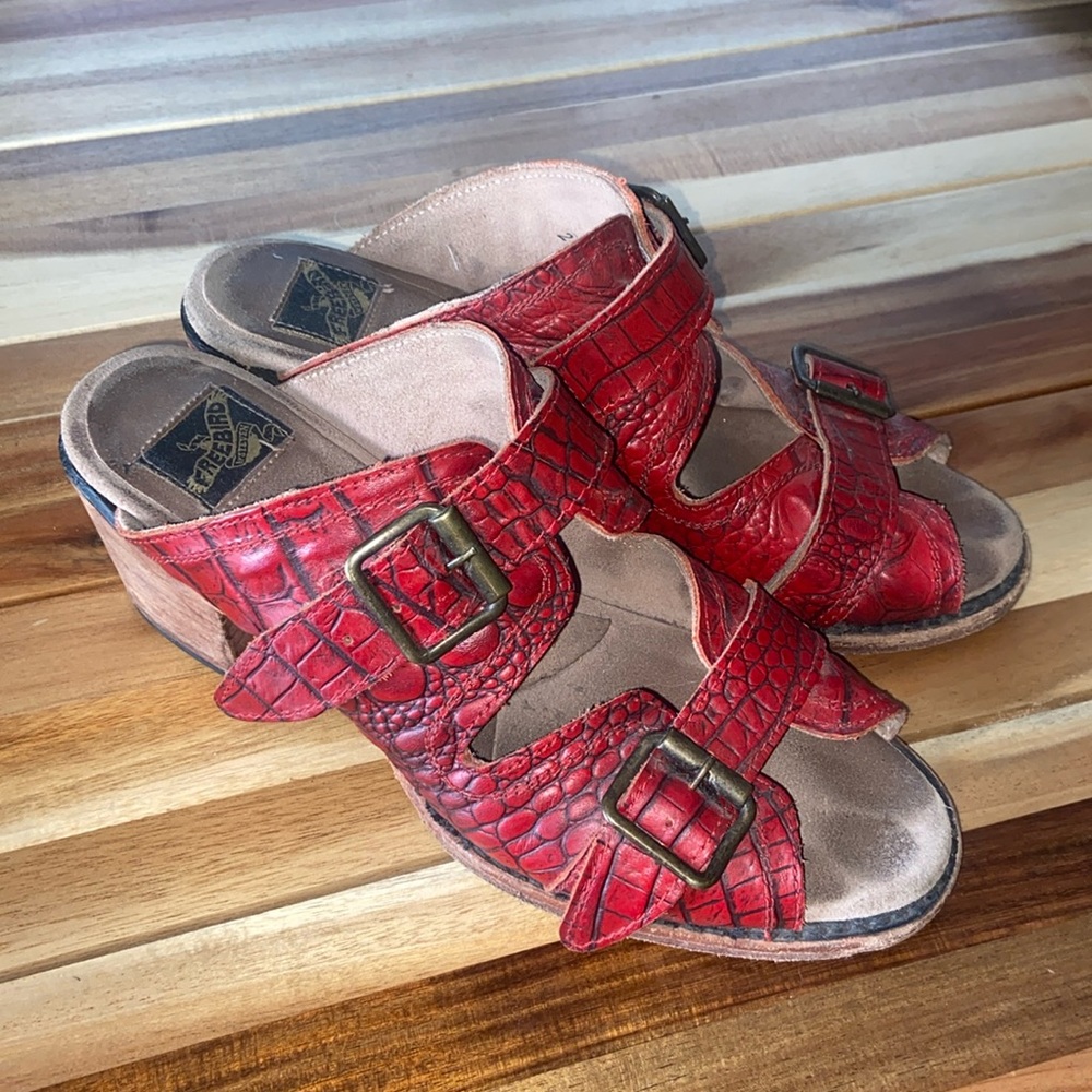 Freebird by Steven ‘Caprice’ sandal